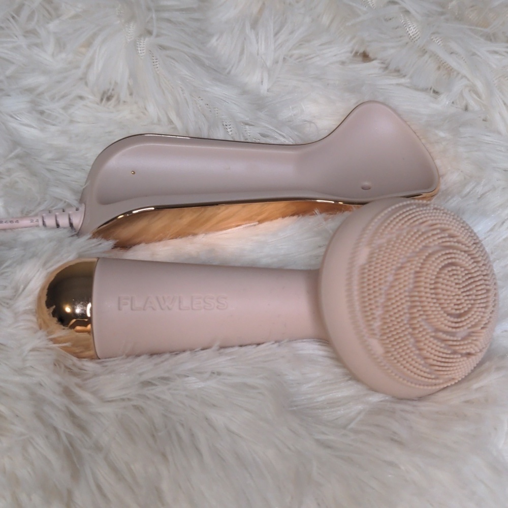 FLAWLESS face pore massager tool RECHARABLE Cordless